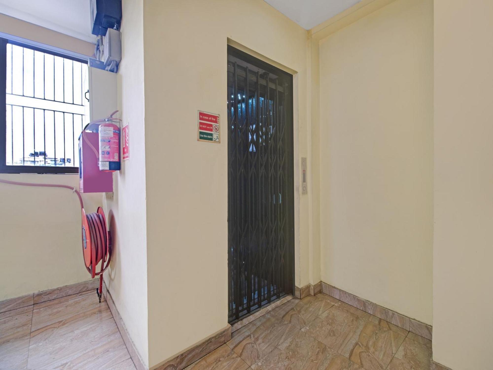 Super Hotel O Maligaon Adabari Guwahati Exterior foto